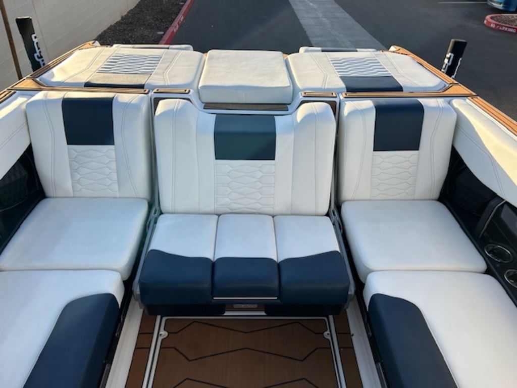 2025 Malibu Boats 24 MXZ