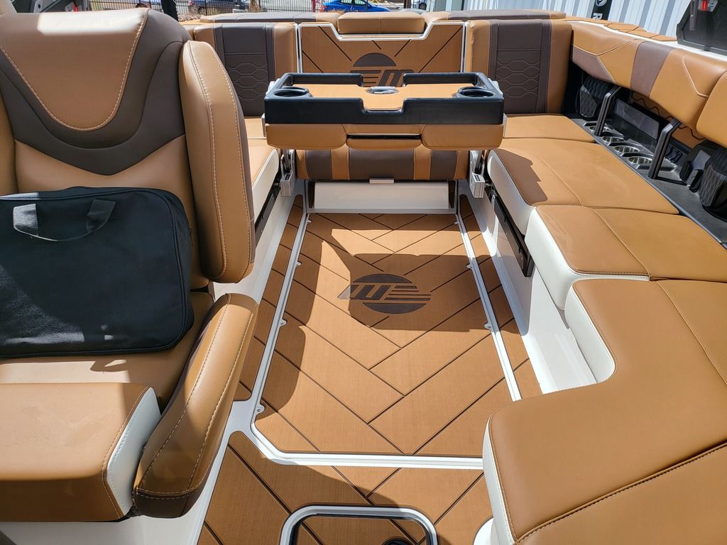 2025 Malibu Boats 23 LSV