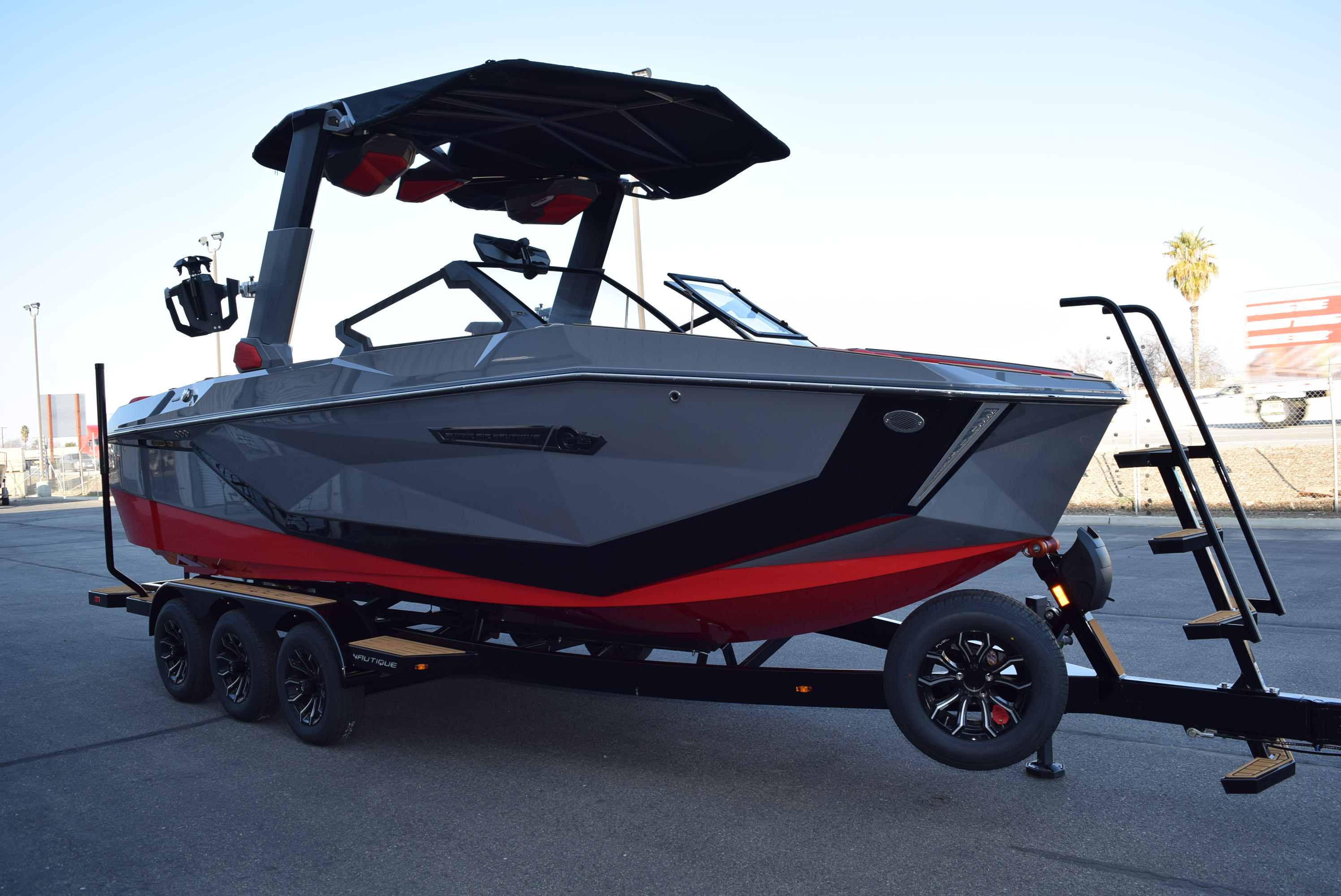 boat.Title