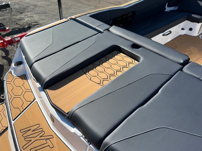 2025 MasterCraft NXT24
