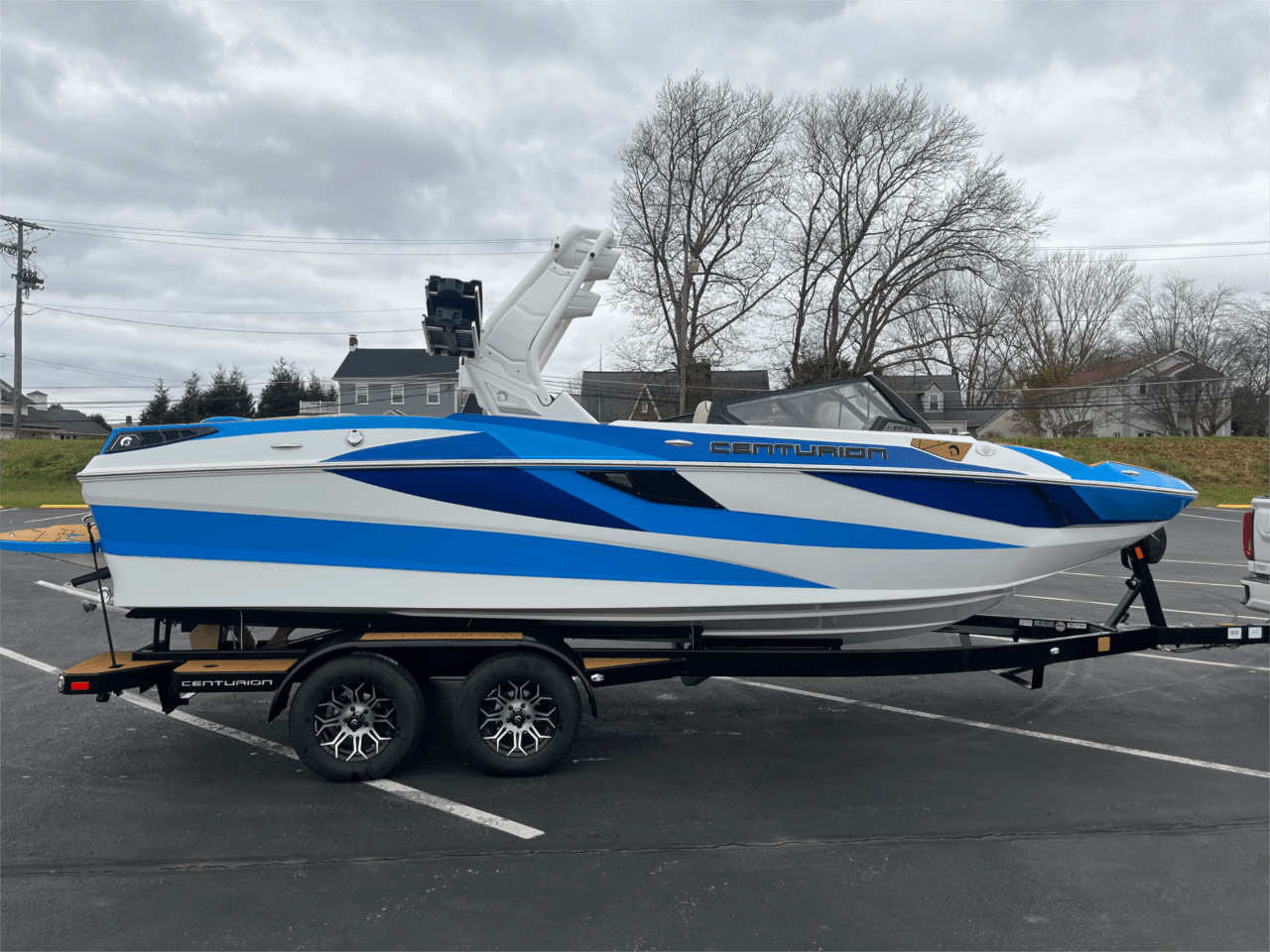 boat.Title
