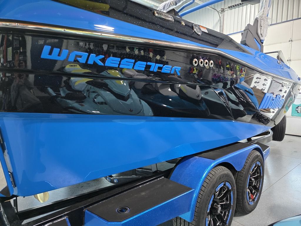 2025 Malibu Boats 23 LSV