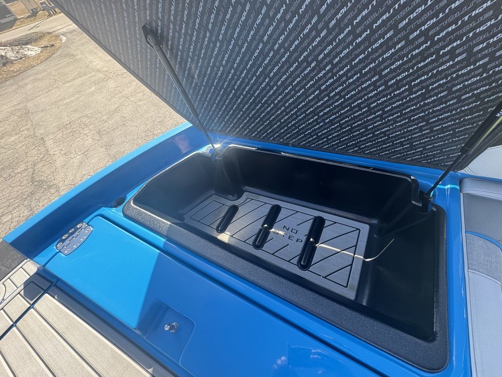 2021 Nautique Super Air Nautique 210