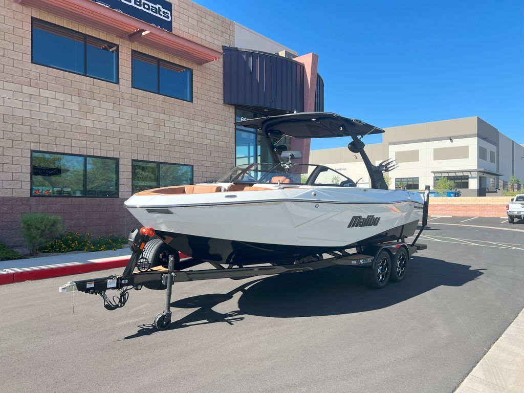 2025 Malibu Boats 23 LSV
