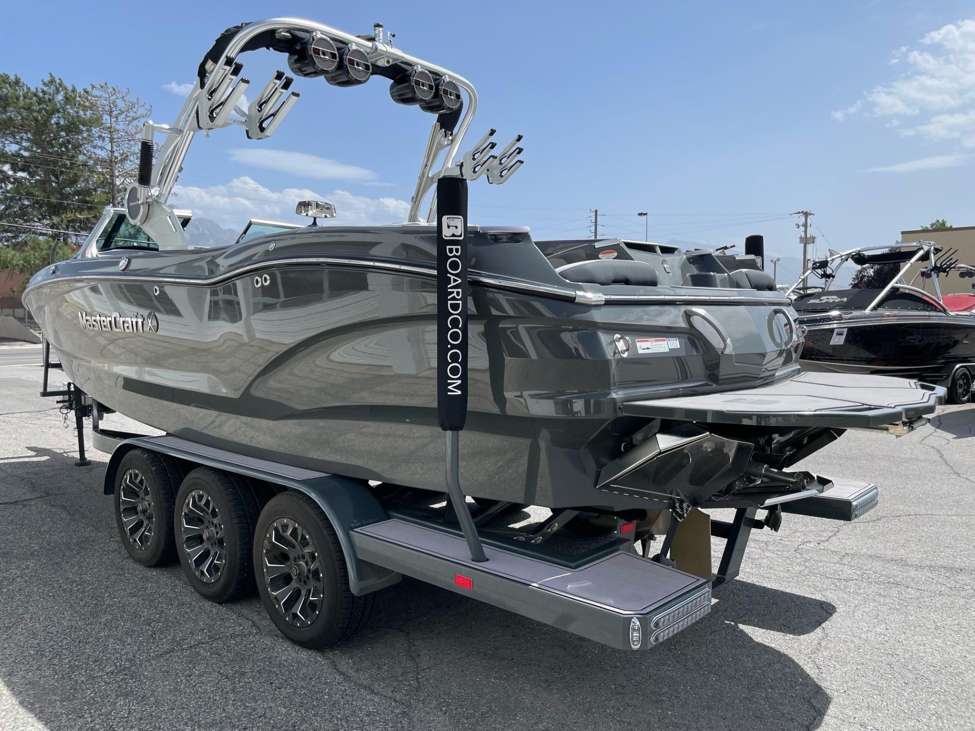 2021 MasterCraft X24