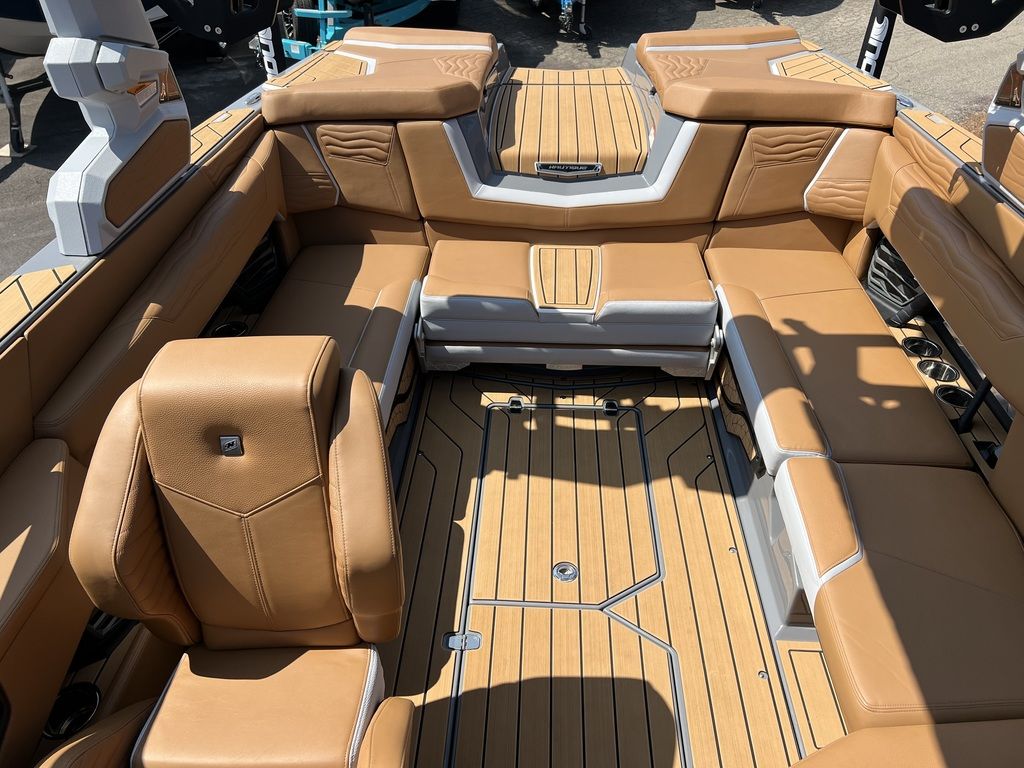 2025 Nautique G23