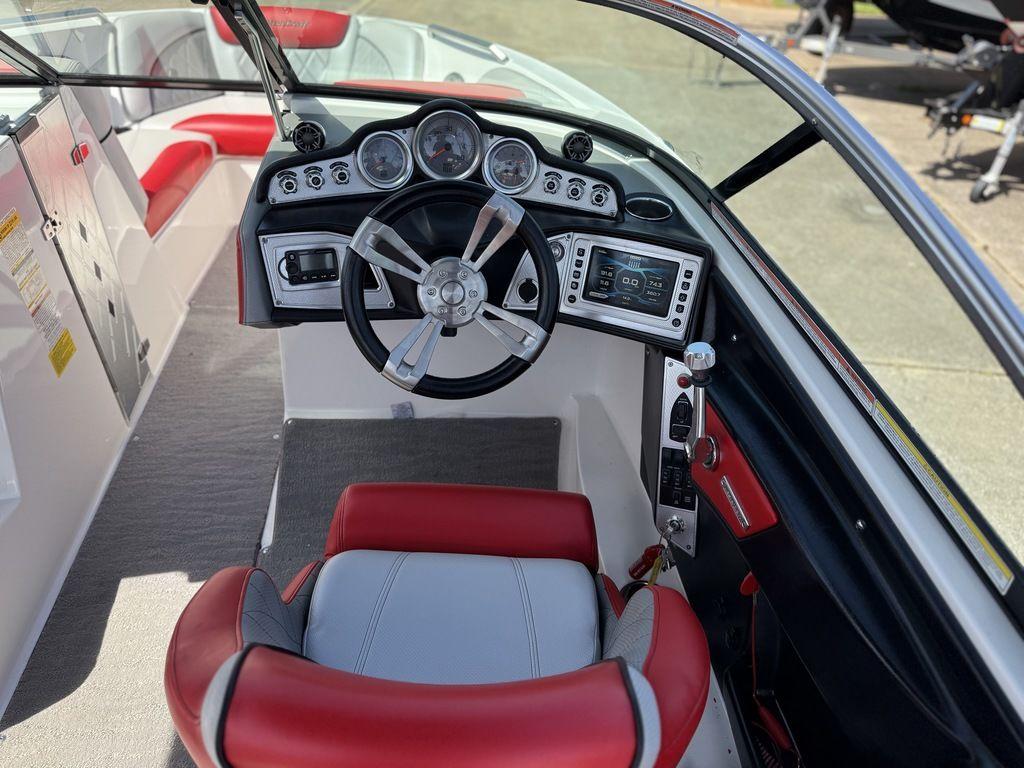 2015 MasterCraft X30