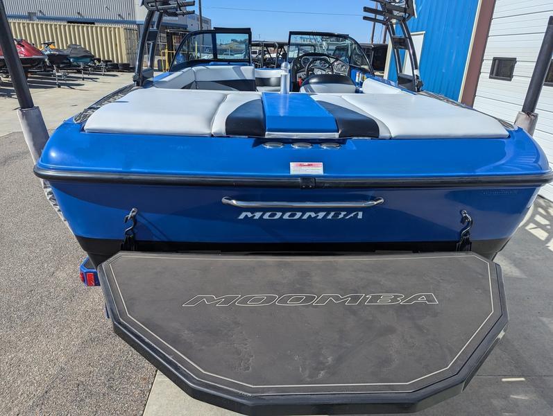 2015 Moomba Outback V