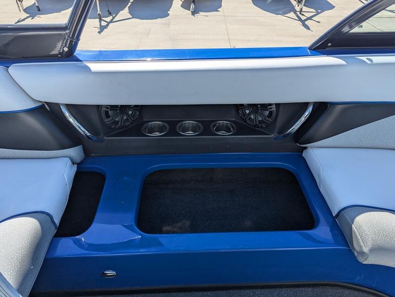 2015 Moomba Outback V