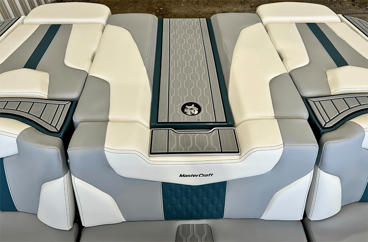 2025 MasterCraft XT22