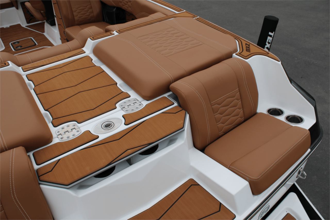 2025 Malibu 24 MXZ