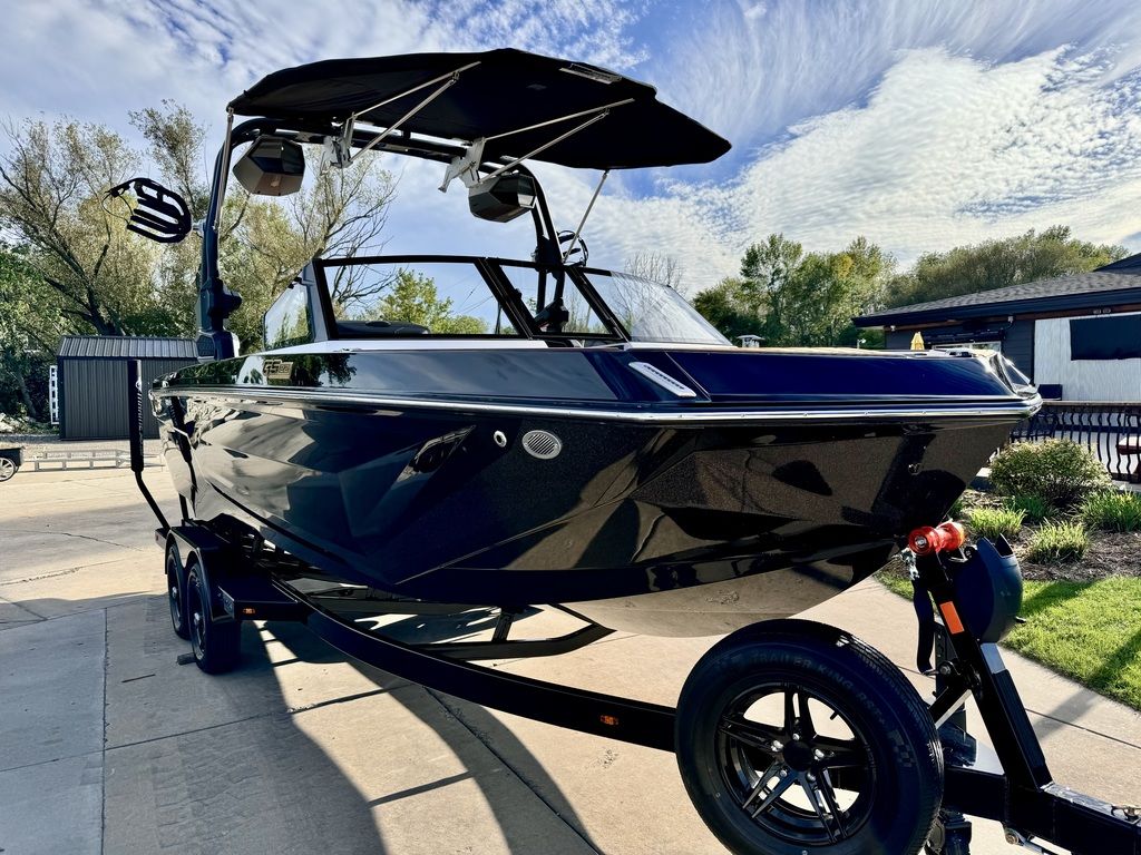 2025 Nautique Super Air Nautique GS22