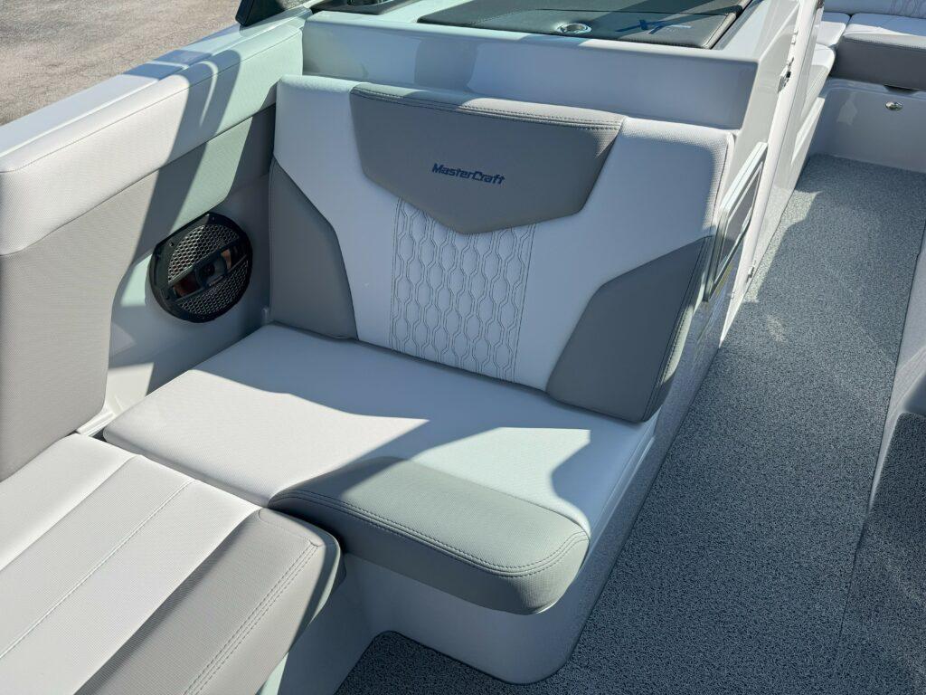2024 MasterCraft XT22