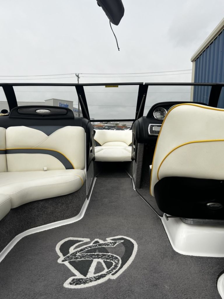 2014 Malibu Boats Wakesetter 21 VLX