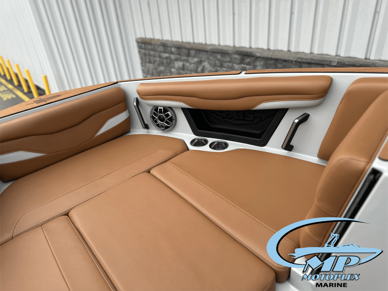 2023 Axis T235