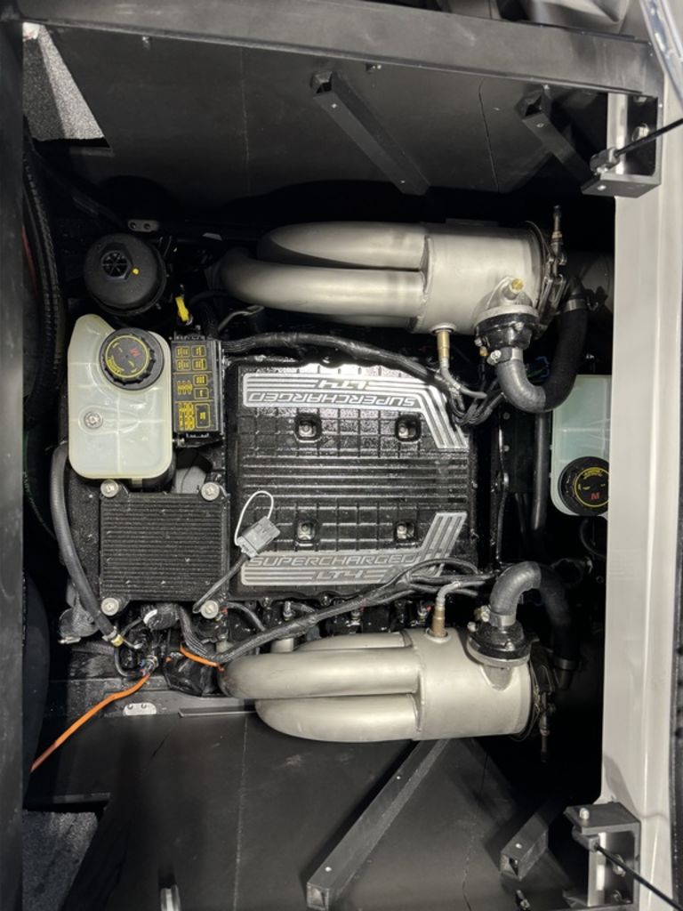 2024 Malibu Boats 25 LSV
