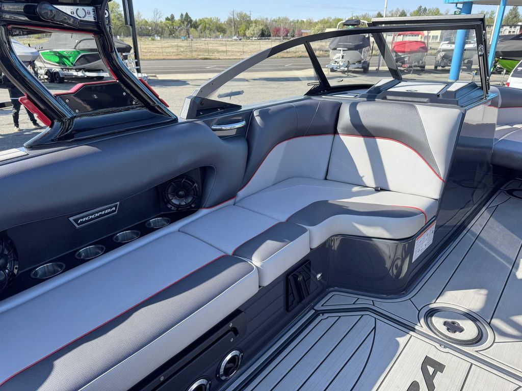 2021 MOOMBA Craz