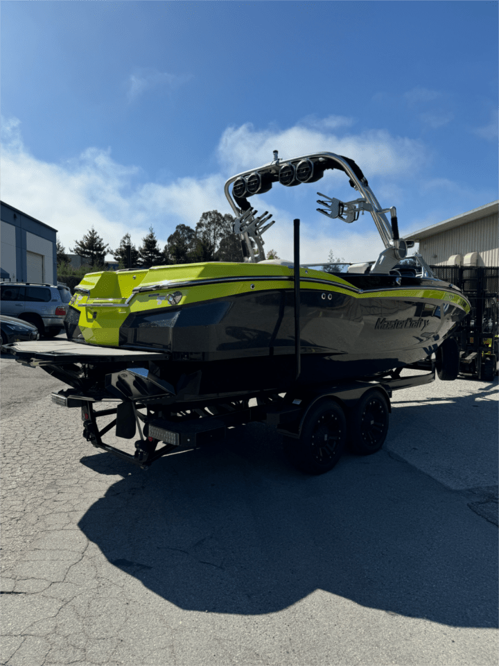 Excellent Condition Low Hour 2020 Mastercraft XStar
