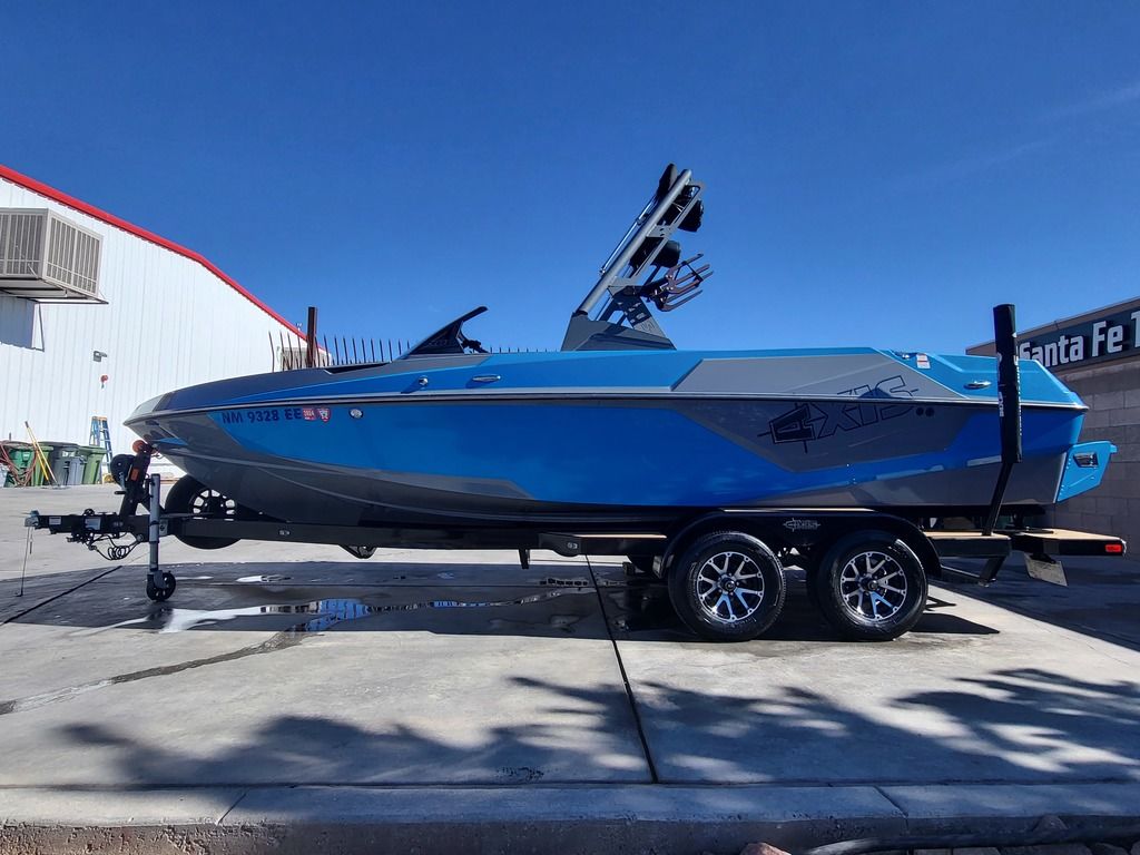 boat.Title