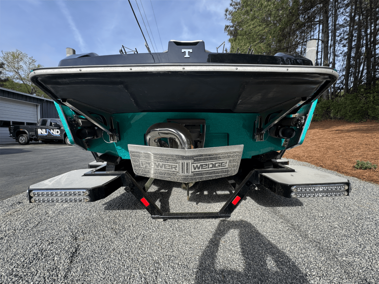 2020 Malibu 21MLX Icon