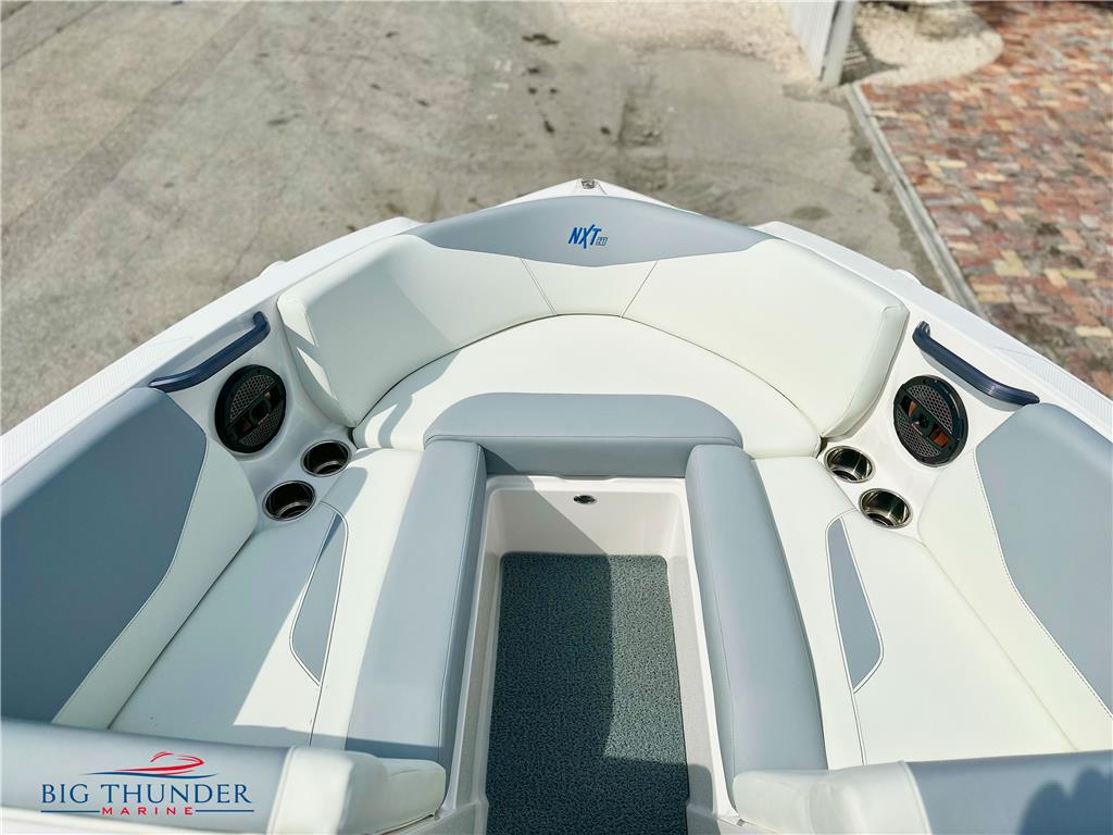2023 MasterCraft NXT21