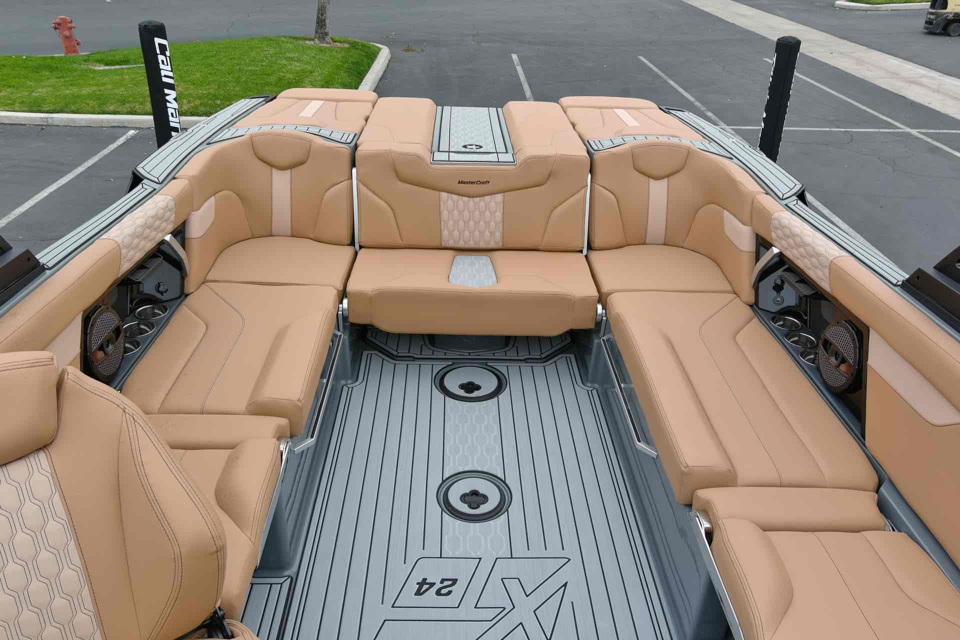 2024 MasterCraft XT24