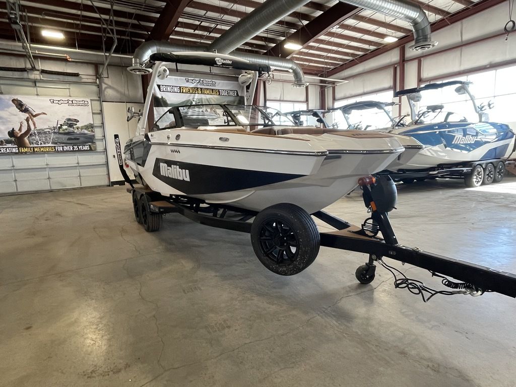2025 Malibu Boats 23 MXZ