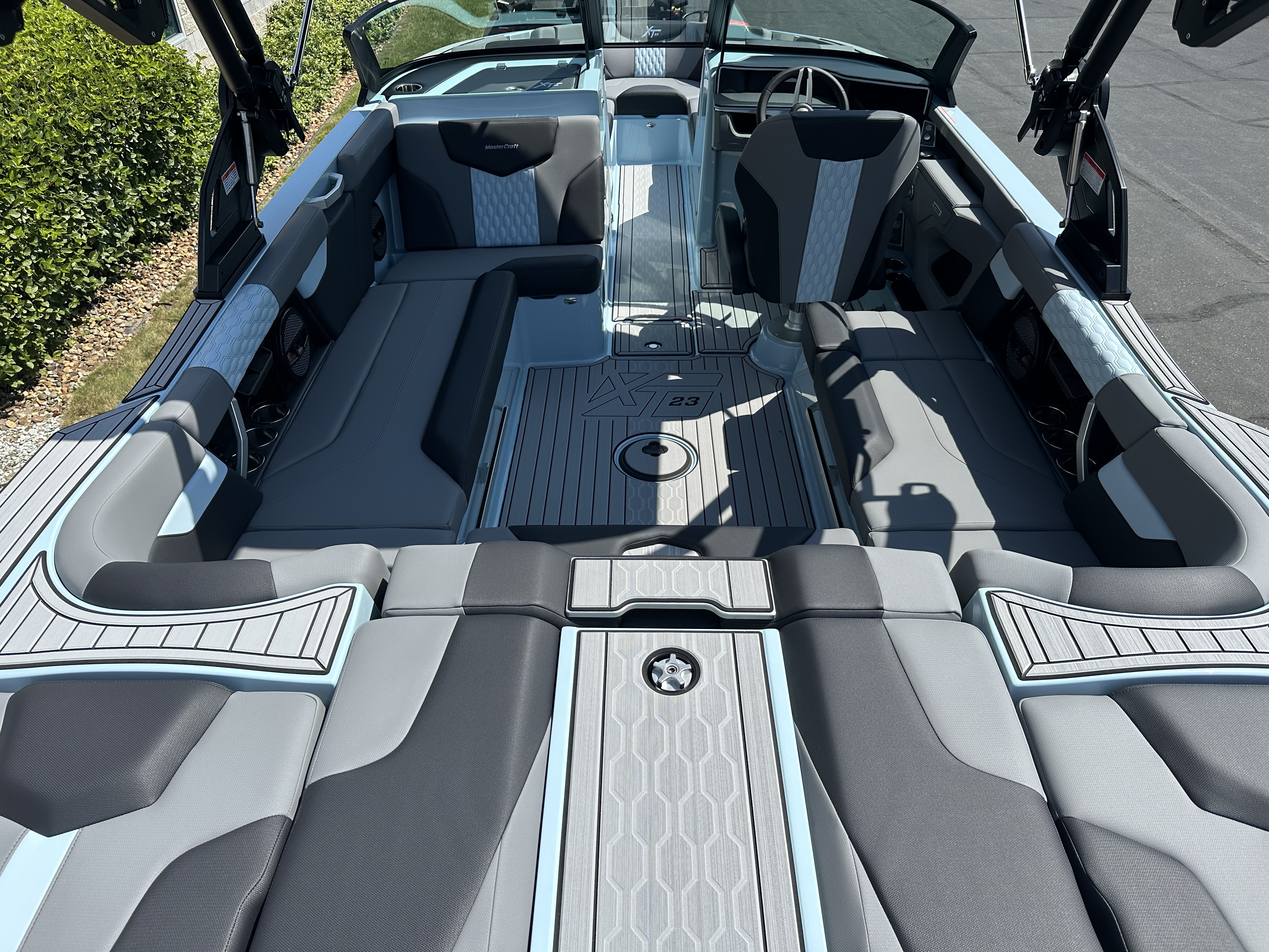 2025 MasterCraft XT23