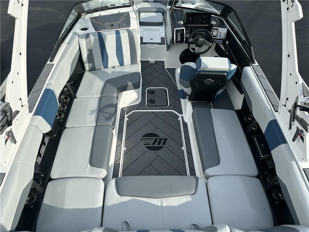 2023 Malibu 22 LSV WAKESETTER TB **Price Reduced**