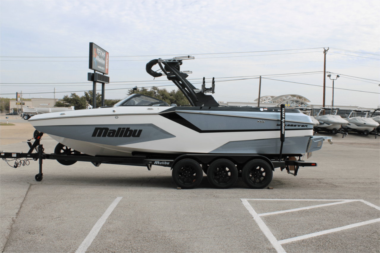2025 Malibu 24 MXZ