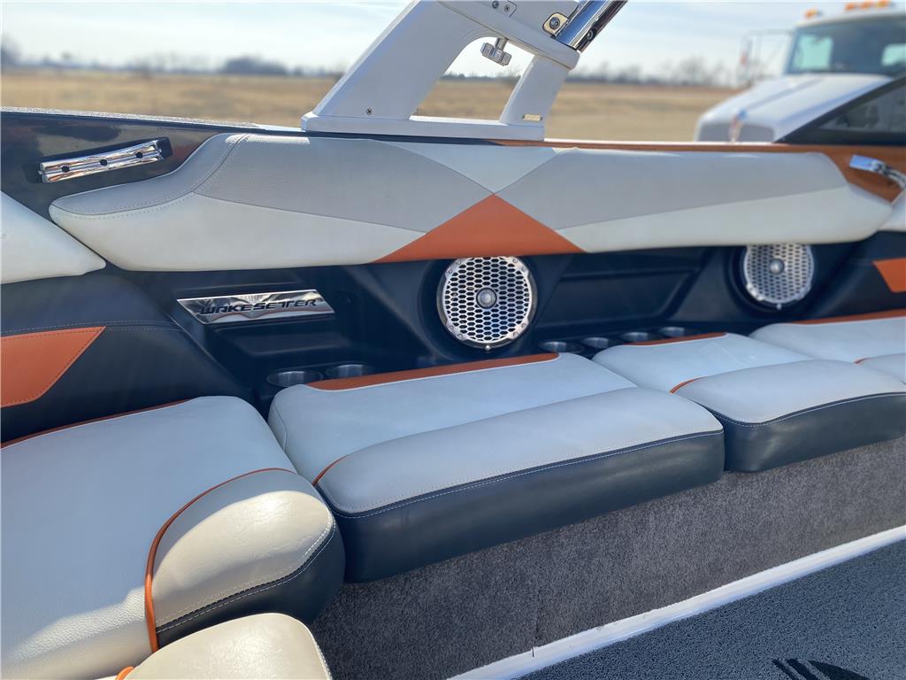 2014  Malibu Wakesetter  23LSV Icon