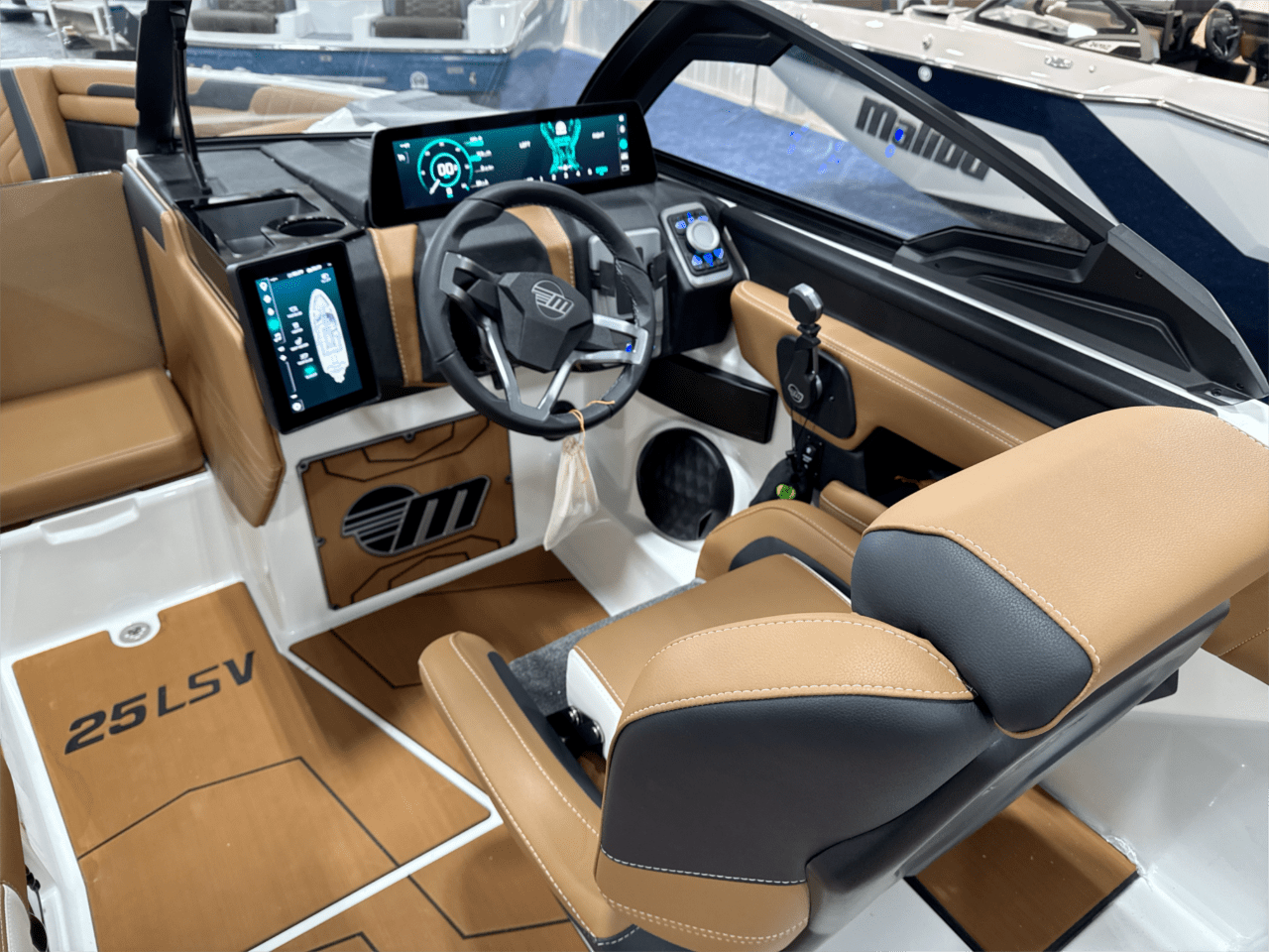 2025 Malibu 25 LSV