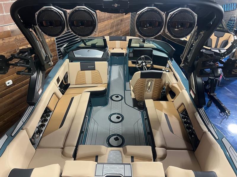 2025 MasterCraft X22