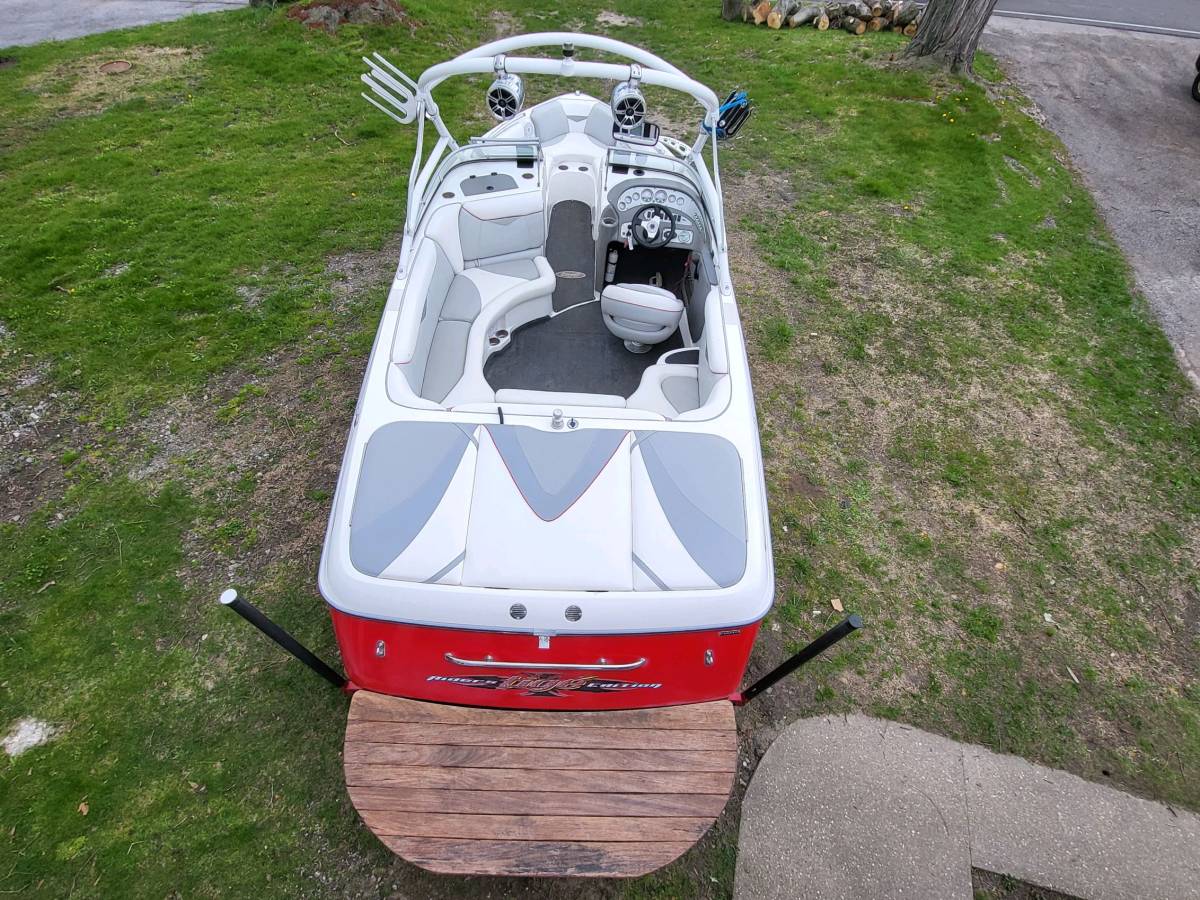 2005 Tige 22V
