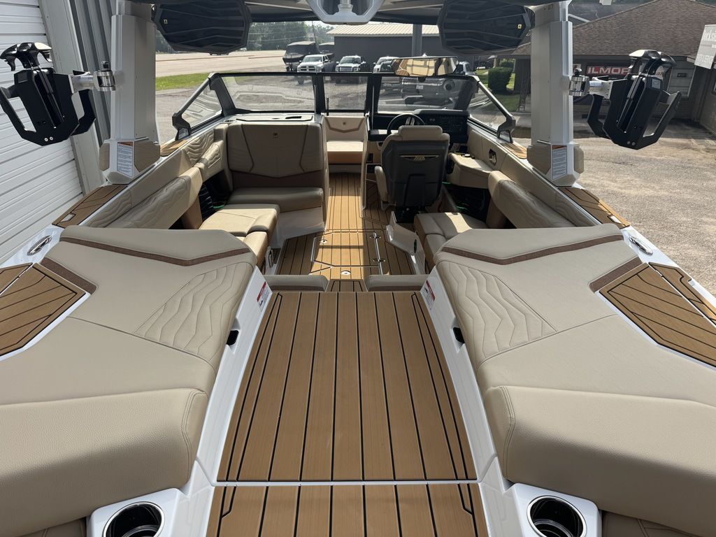 2025 Nautique Super Air Nautique G23
