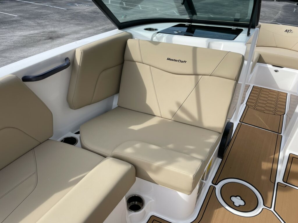 2024 MasterCraft NXT21