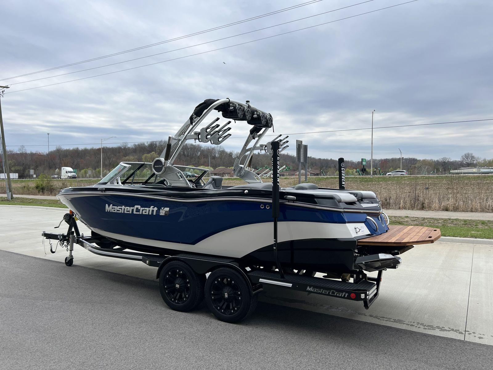 2019 MasterCraft XT23