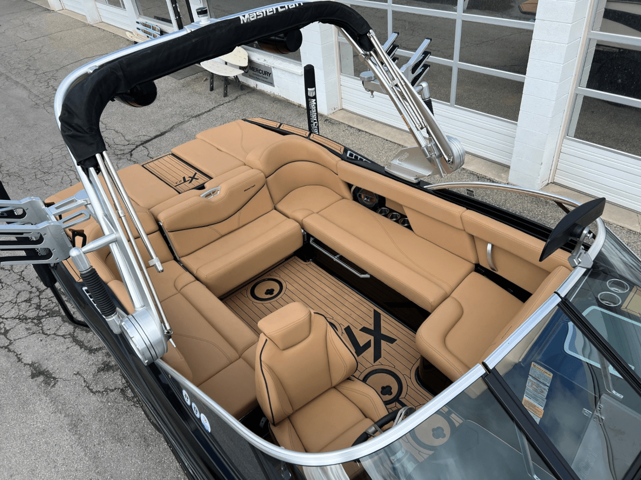 2021 MasterCraft XT23