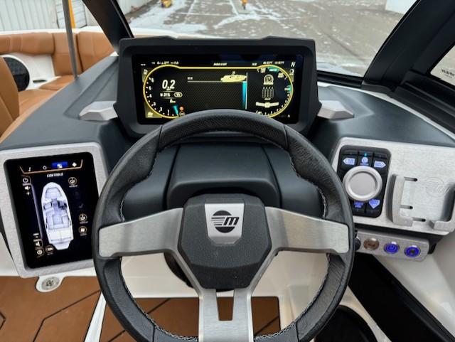 2022 Malibu 21 LX