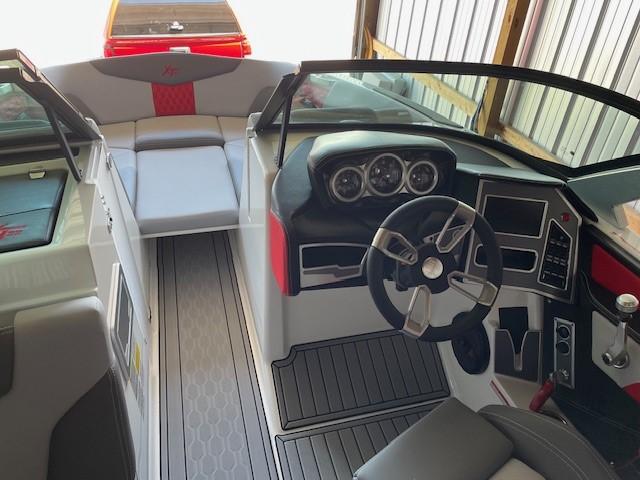 2023 MasterCraft XT22 Icon