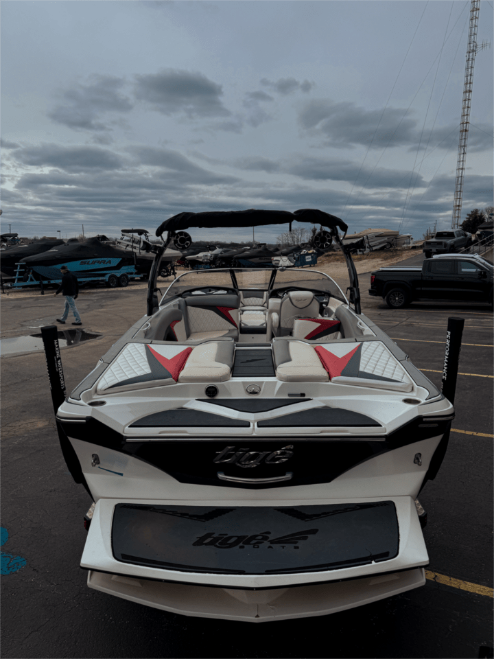 2013 TIGE Z3 BLACK AND WHITE CLASSIC SURF READY!!!