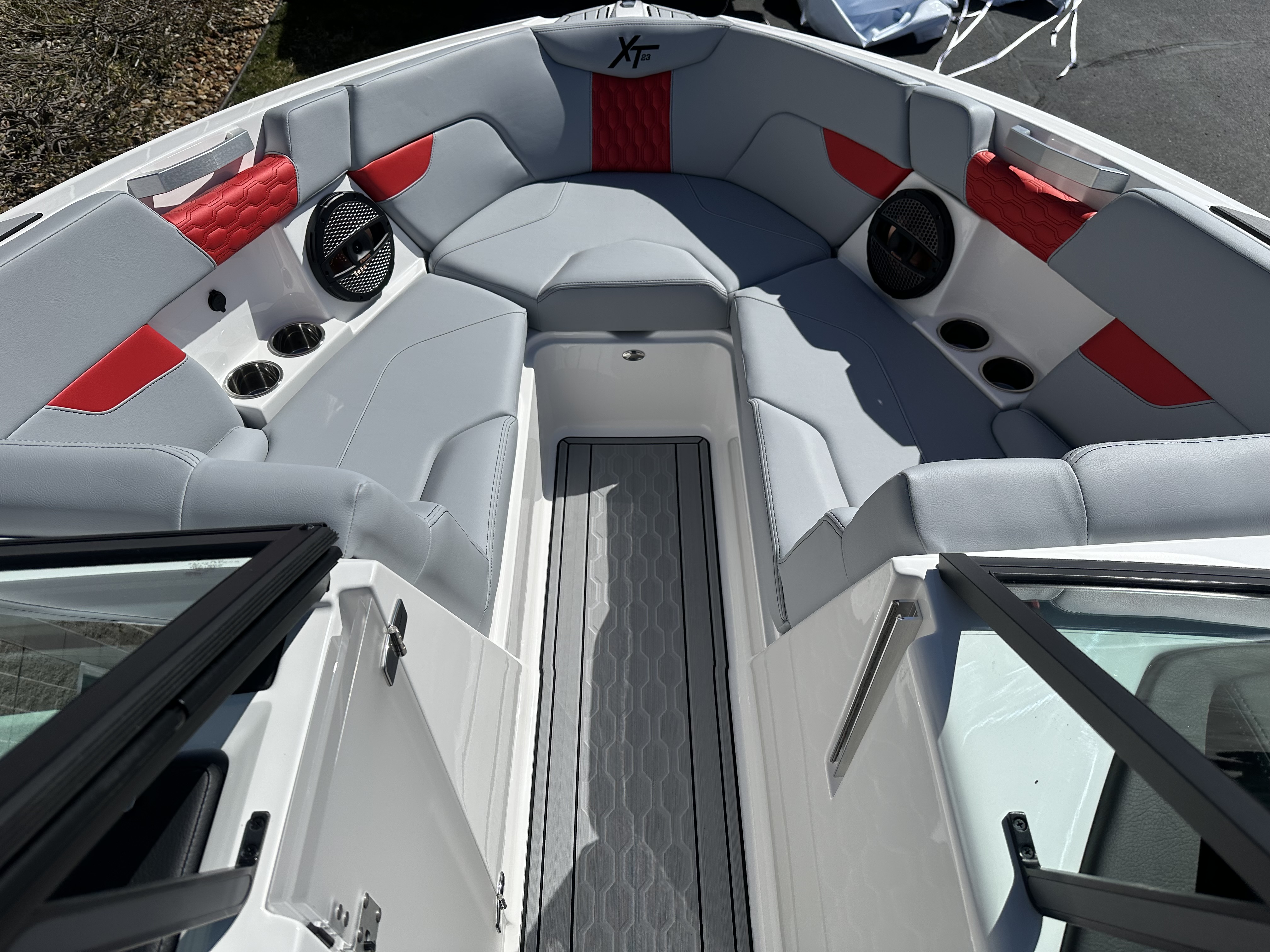2024 MasterCraft XT23