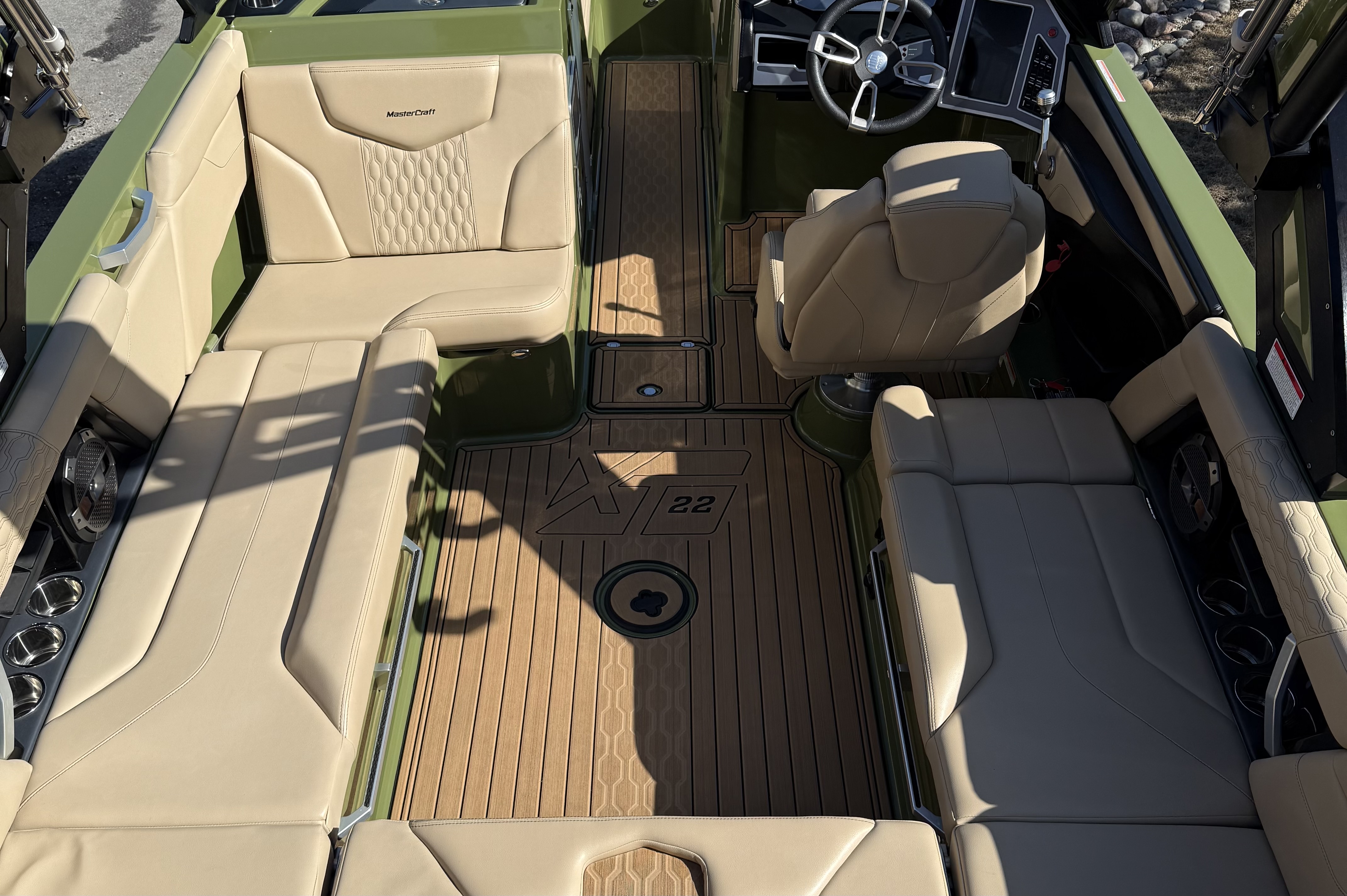 2022 MasterCraft XT22