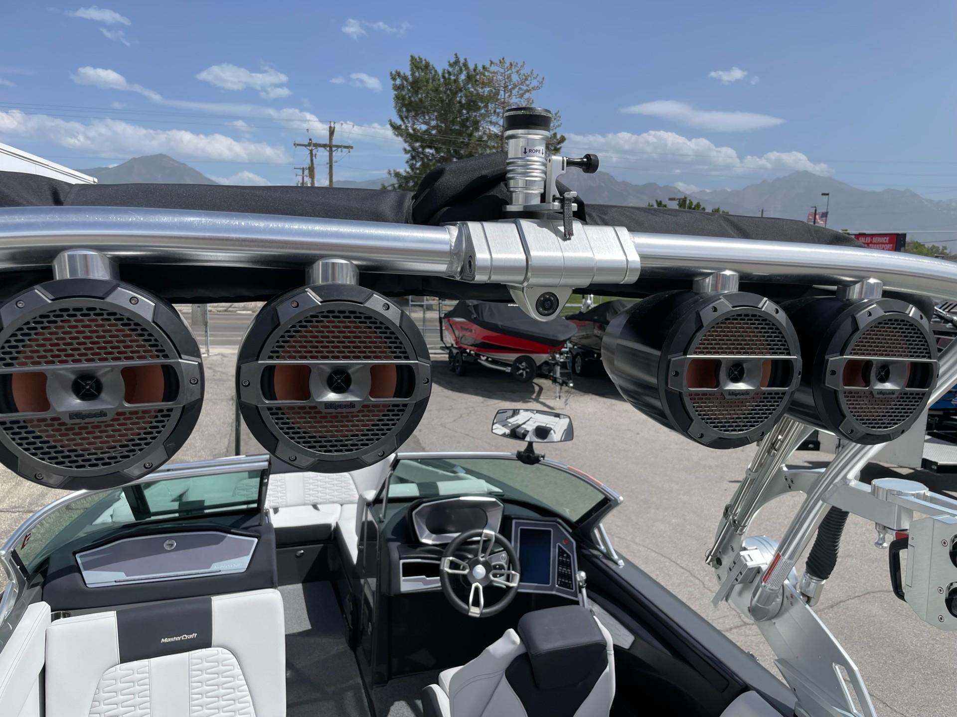 2021 MasterCraft X24
