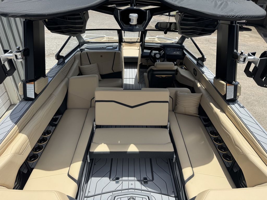 2025 Nautique Super Air Nautique G25
