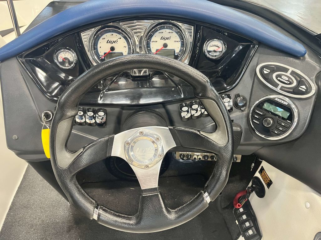 2012 Tige R20