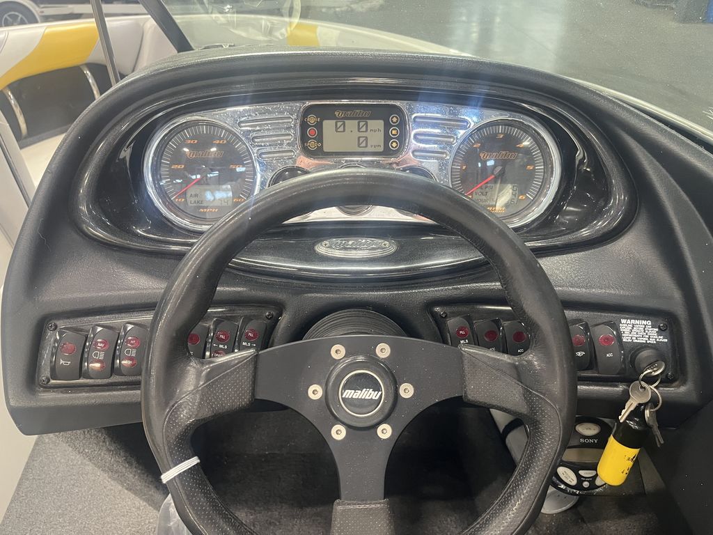 2006 Malibu Boats V-Ride