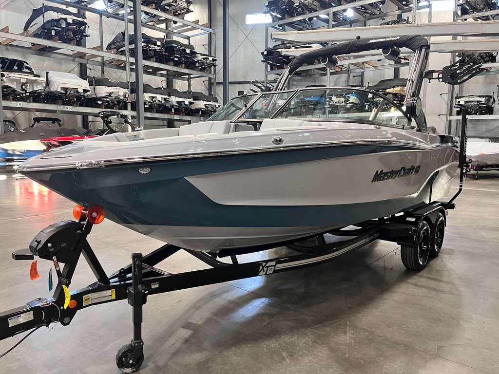 2025 MasterCraft XT23