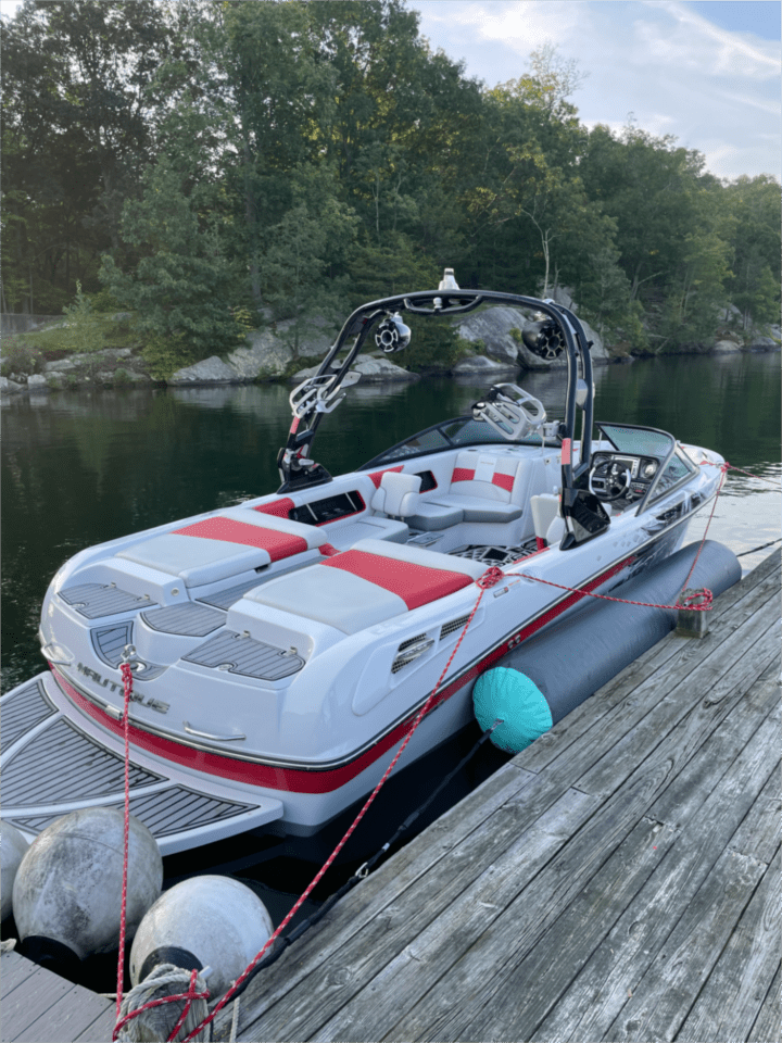 2011 Super Air Nautique 230 Team