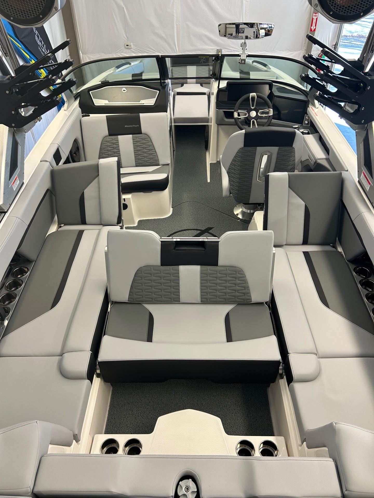 2025 MasterCraft X24